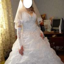 Свадебное платье с напылением, в Тюмени