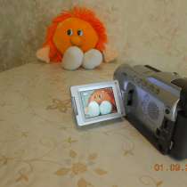 Продаю видеокамеру Samsung VP-D20i, в Оренбурге