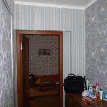 В Кропоткине 2 комнатная квартира в МКР, 50 кв. м 3/9, в Краснодаре