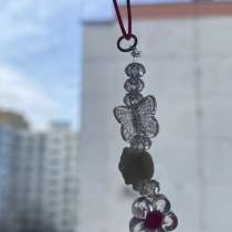 Подвеска из бисера на нитке, в Москве