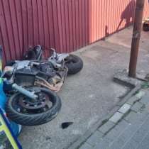 Нашел мотоцикл который пробил мне забор ищю хозяина мотоцикл, в Новосибирске