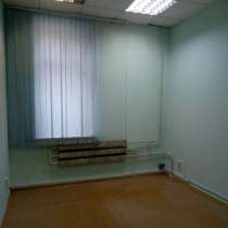 Сдам офис первый этаж, 32 кв. м, в Казани