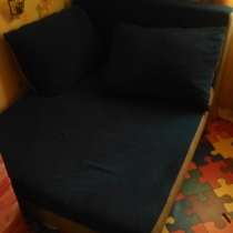 Продаётся синий диван в отличном состоянии, в Благовещенске