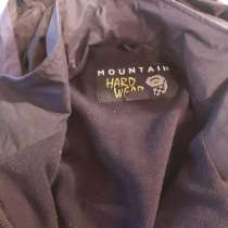 Продам куртку для туризма Mountain Hard Wear новую, в Смоленске