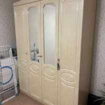 Шкаф платяной, в Хабаровске
