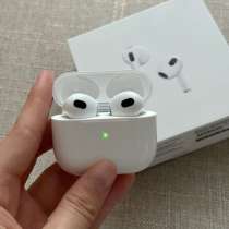 Продам наушники AirPods, в Москве