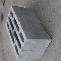 Керамзито-бетонный восьмищелевой блок, в Орехово-Зуево