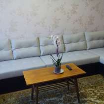 Продаю новый, большой, угловой диван, в Омске