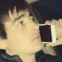 Руслан, 27 лет, хочет пообщаться, в Москве