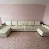 Продается кожанный диван, в Казани
