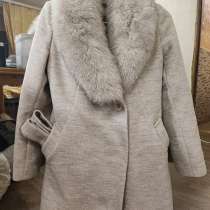 Женское зимнее пальто с мехом, в Архангельске