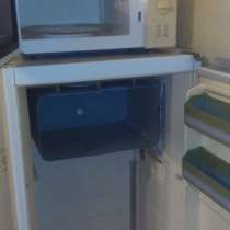 Холодильник и микроволновка, в Волгограде