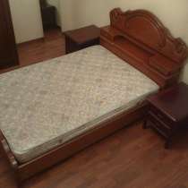 Продам двуспальную кровать (140см), срочно, в Москве