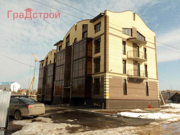 Продам двухкомнатную квартиру в Вологда.Жилая площадь 70,50 кв.м.Дом кирпичный.Есть Балкон.