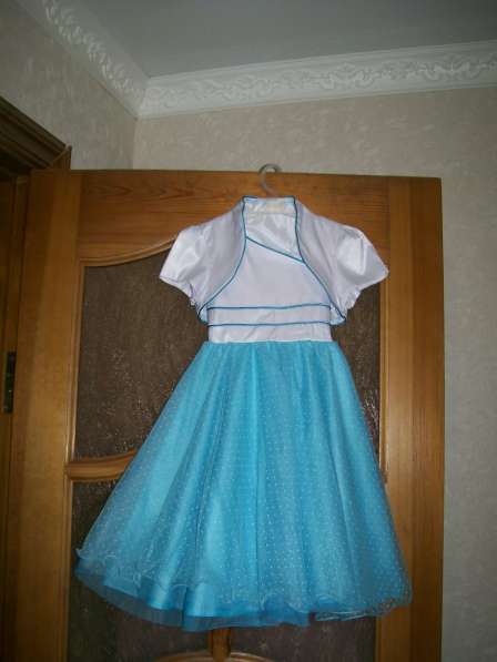 Платье на девочку 4-6 лет