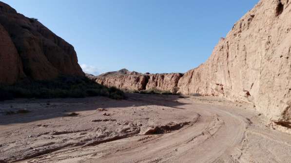 Travel in Kyrgyzstan, tourism, excursions, guide, hiking в фото 5