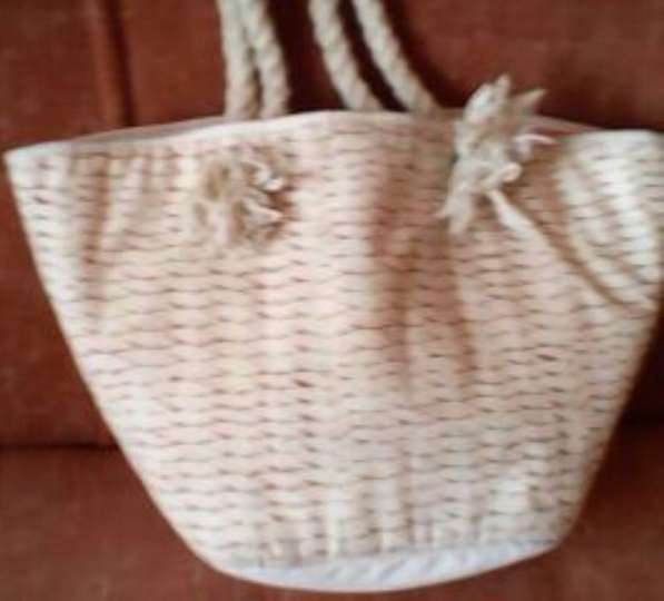 Потрясающие женские новые сумочки из бамбука, кожи и пляжная в Красноярске