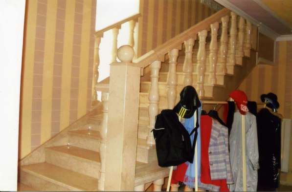 Лестницы из натурального камня мрамора и гранита в Шатуре фото 18