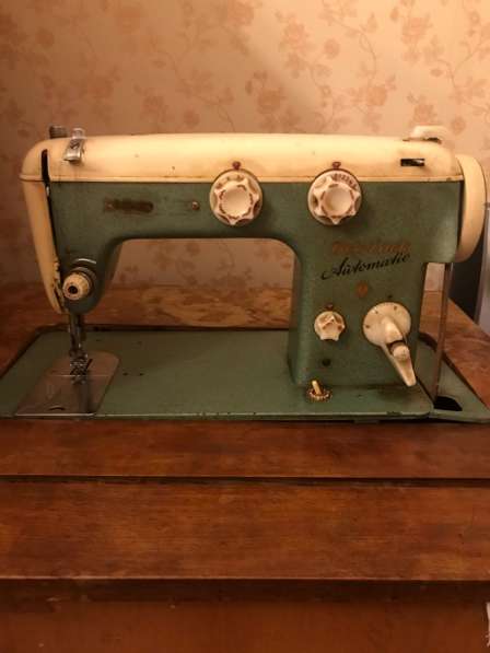 Швейная машина