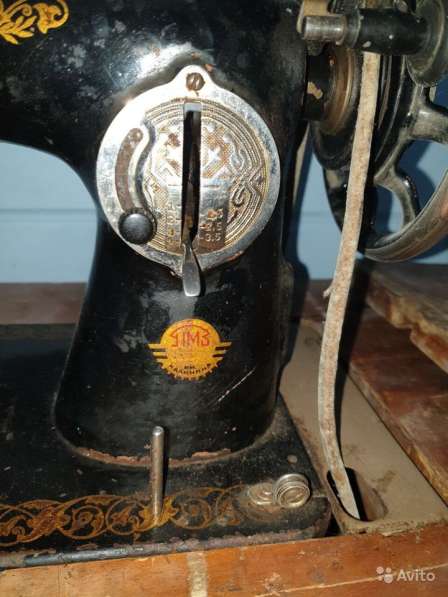 Старинная швейная машинка в Москве фото 3