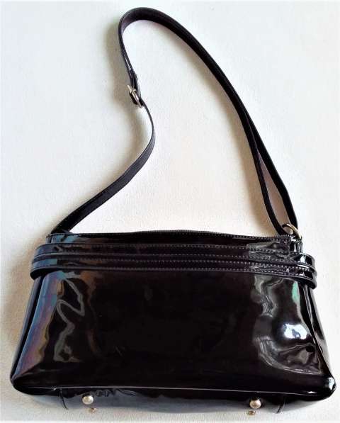 Женская сумка лакированная, искусственная кожа,чёрная, новая в Москве