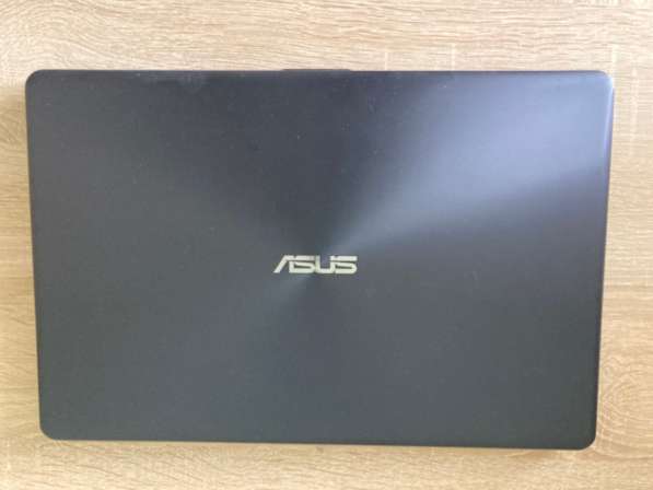 Ноутбук Asus