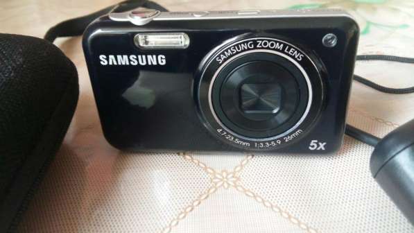 Цифровой фотоаппарат SAMSUNG в 