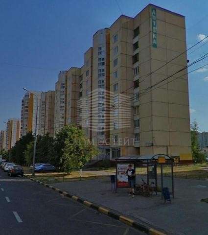 Продам четырехкомнатную квартиру в Москве. Жилая площадь 90 кв.м. Этаж 2. Есть балкон.