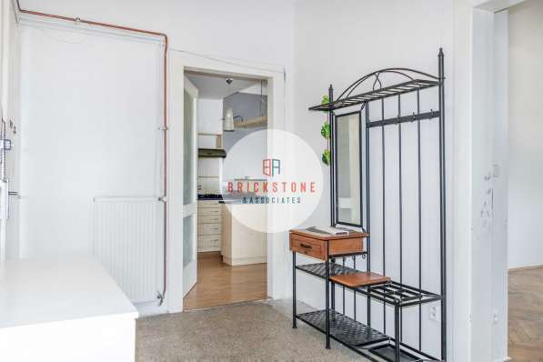 Продажа двухкомнатной квартиры в Праге 5 в фото 5