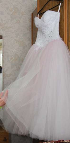 Свадебное платье нежно-розовое с корсетом, р.44-48 в 