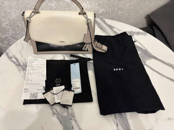 Сумка DKNY