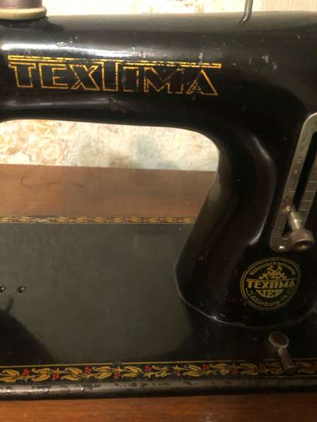 Продается ножная швейная машинка в Москве фото 5