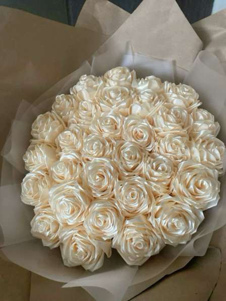 Атласные розы в Москве