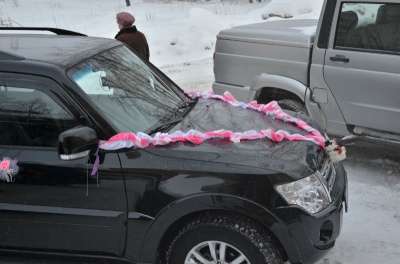 свадебное украшение на автомобиль индивидуальный заказ на авто украшения в Архангельске фото 4