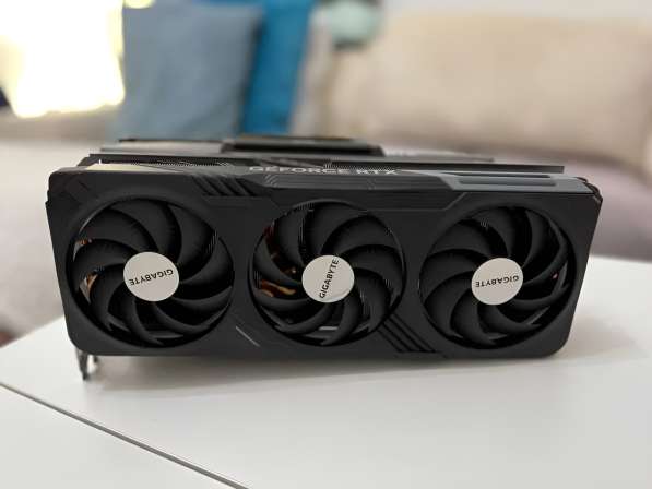 Новая Gigabyte RTX 4070 TI в Москве фото 3