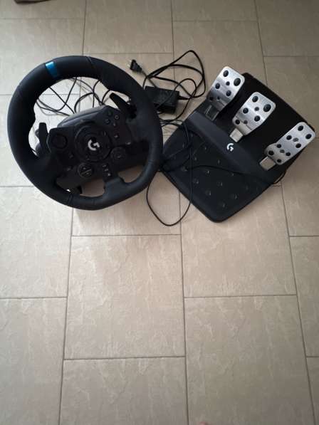 Игровой руль Logitech g923