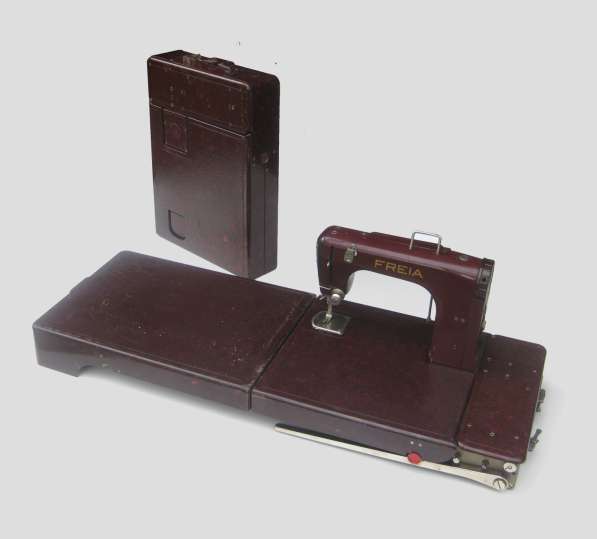 Продаю Машинку швейнаую в Белгороде фото 6