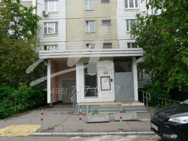 Продам однокомнатную квартиру в Москве. Жилая площадь 38 кв.м. Дом панельный. Есть балкон. в Москве