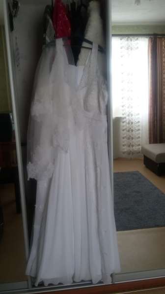 Шуба мутоновая, свадебное платье в Перми фото 10