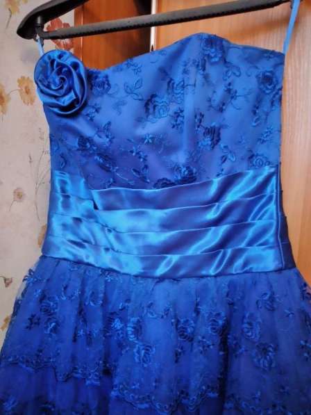 Пышное вечернее платье