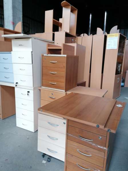 Продам/Куплю б/у офисную мебель в Красноярске фото 3