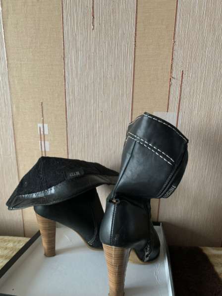 Женские демисезонные полусапоги на высоком каблуке 37 размер в Самаре