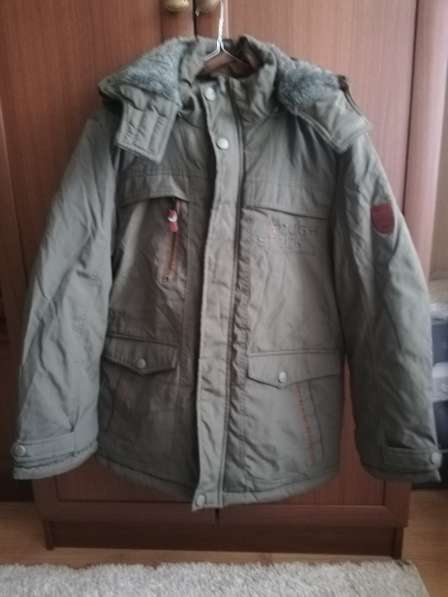 Продам зимнюю мужскую куртку-милитари