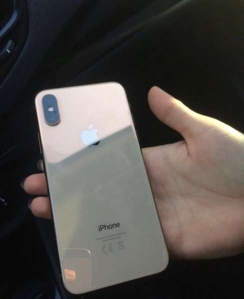 Продам IPhone XS 64gb