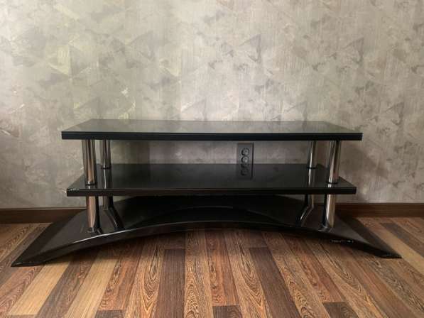 Подставка под ТВ