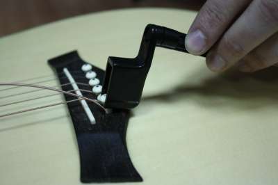 Инструменты для замены струн на гитаре в Хабаровске