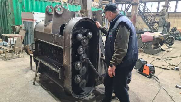 Просеивающий ковш валкового типа в Москве фото 7