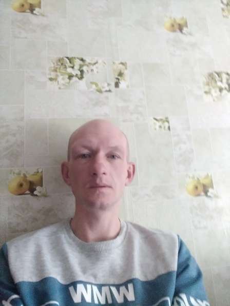 Игорь, 42 года, хочет пообщаться