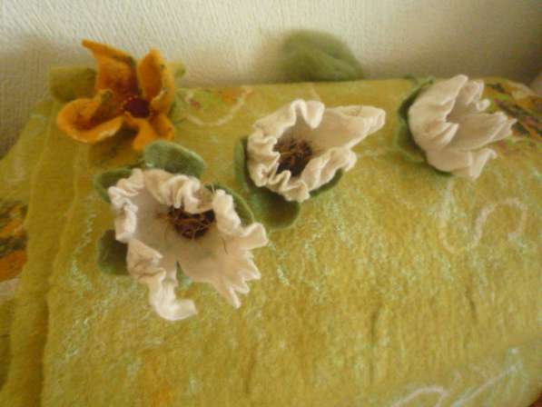 Брошь-цветок, шерсть, ручная работа в Бердске фото 3