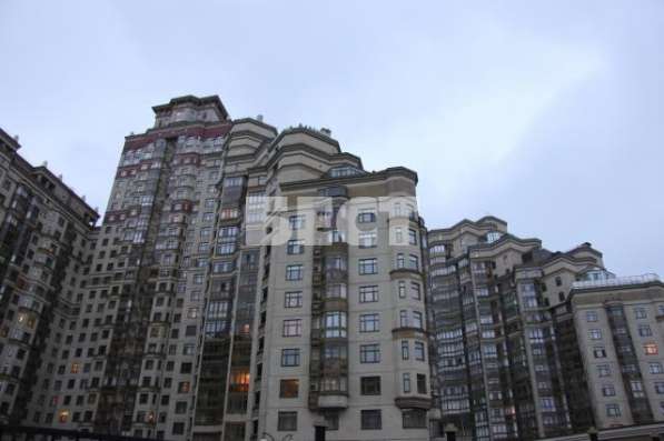 Продам трехкомнатную квартиру в Москве. Жилая площадь 98 кв.м. Этаж 15. Дом монолитный. в Москве фото 5